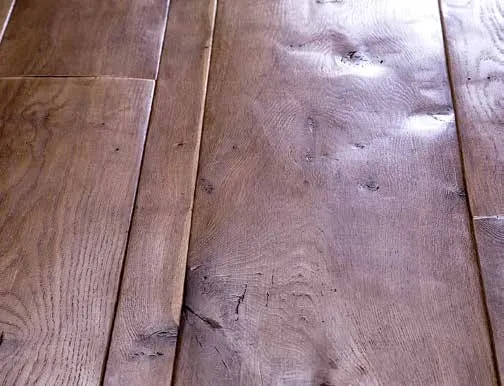 Cappelli Trading - Donati Legnami natural brushed oak plank finish with visible grain