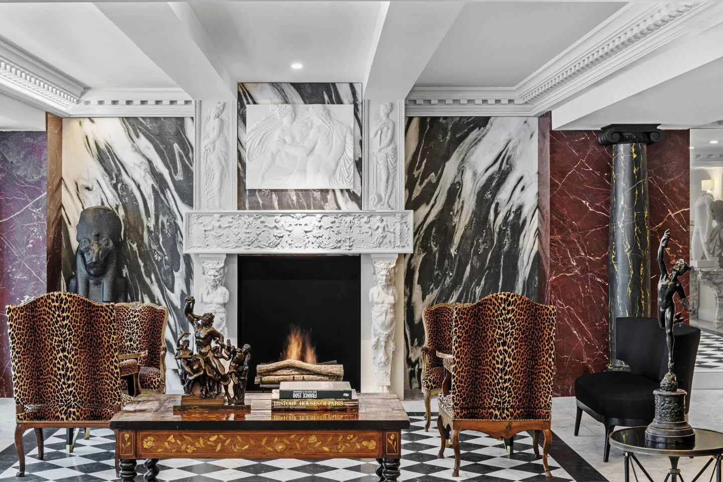 Public space at the Hotel de Berry with mosaic paving
