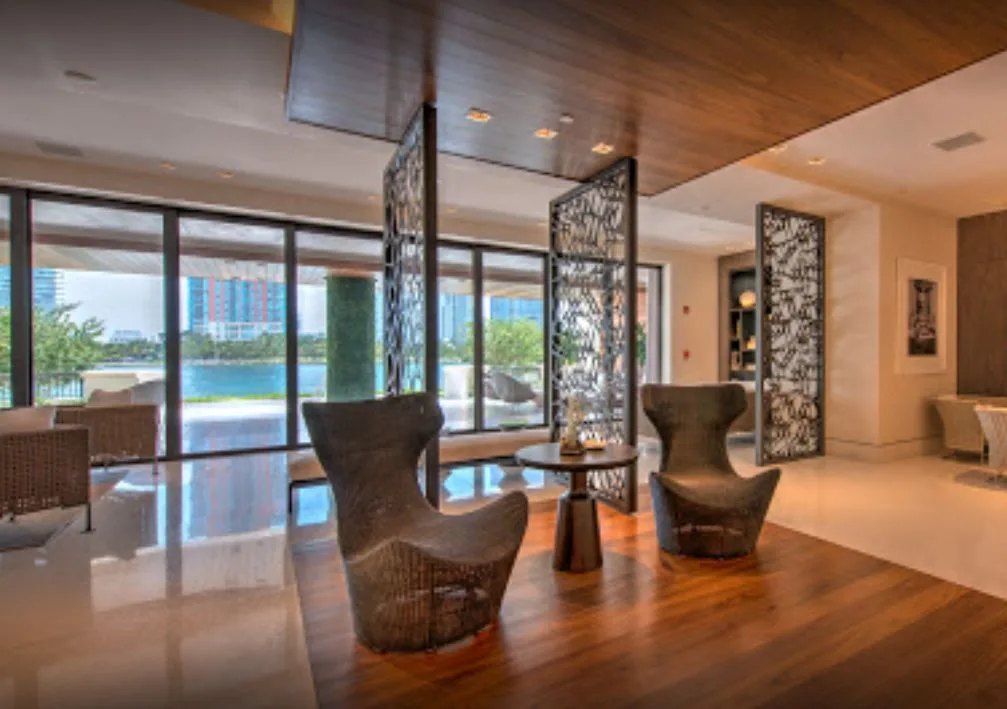 Wood flooring running through a living area at Palazzo del Sol