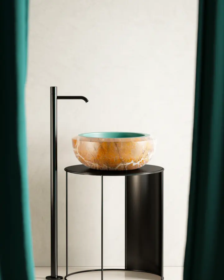 Cup countertop marble washbasin in Breccia Damascata, view 2