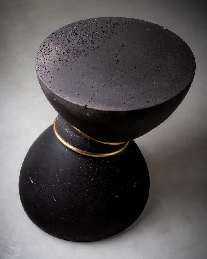 Gesto marble side table, view 2