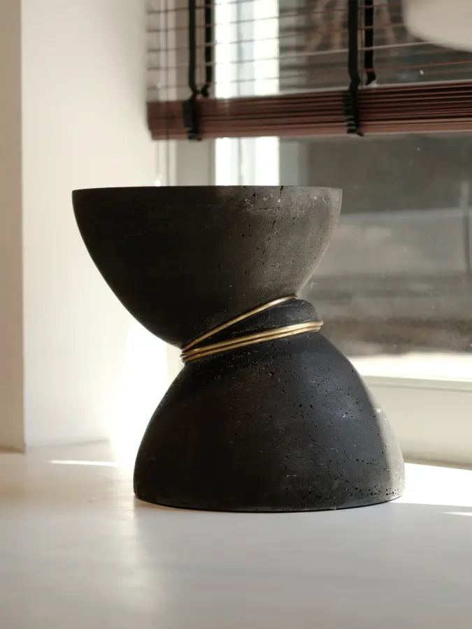 Gesto marble side table, view 3