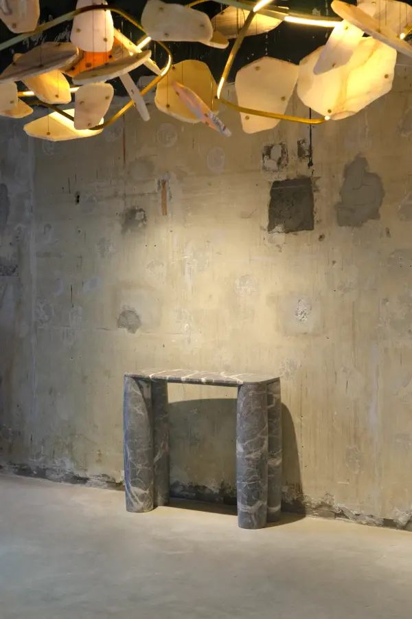 Levante marble console, view 6