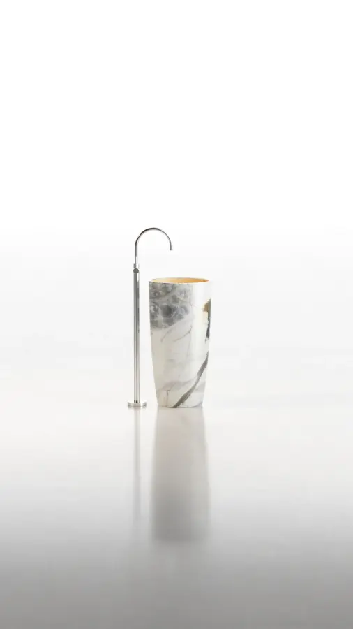 Marble Colors freestanding marble washbasin in Calacatta Macchia Vecchia