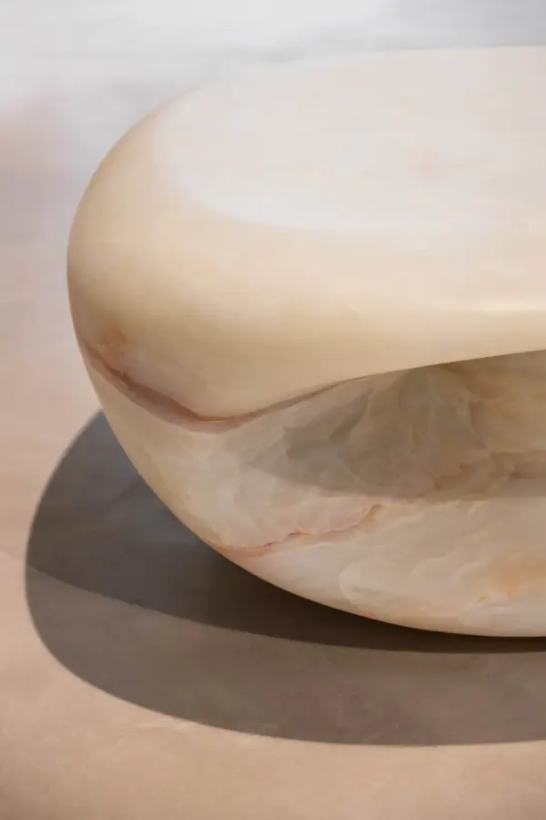 Nastro marble coffee table, view 2