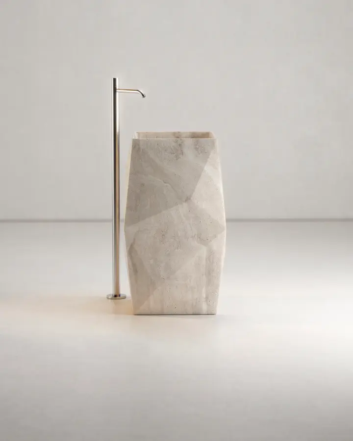 Punta High freestanding marble washbasin, view 2