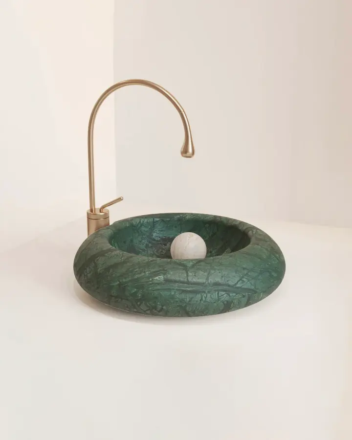 Roll Ball countertop marble washbasin, view 2