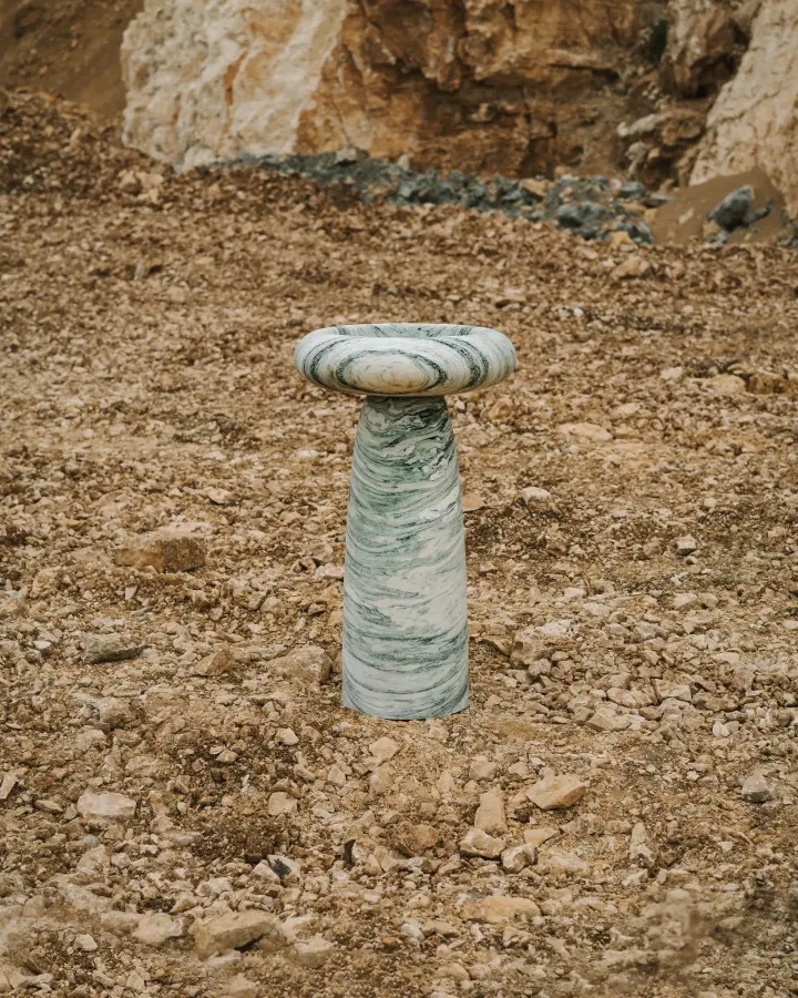 Roll Ball freestanding marble washbasin, view 2