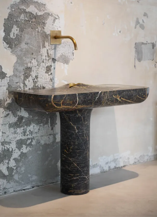 Vulcan freestanding marble washbasin, view 2